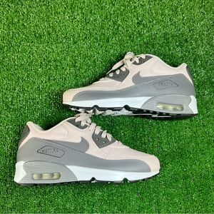 Nike Air Max 90 LTR GS Barely Rose Pink Gray White 833376 601 Youth Size 5